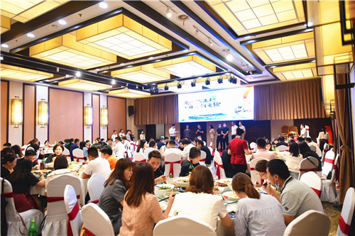 155517311.jpg DSC_6432.jpg